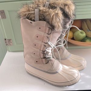 Sorel Joan of Arctic Boot - Cream/Beige, Womens sz 9